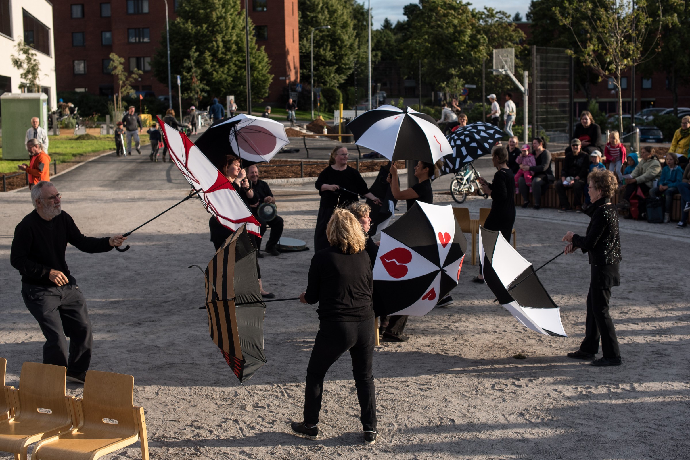 Dance performance with self-made umbrellas